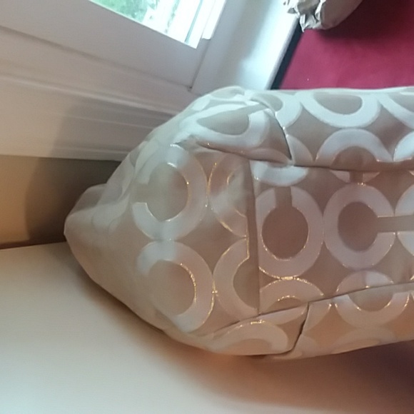 COACH CARRIAGE COLLECTION Cream Satin SIGNATURE SHOULDER EC - Picture 10 of 14